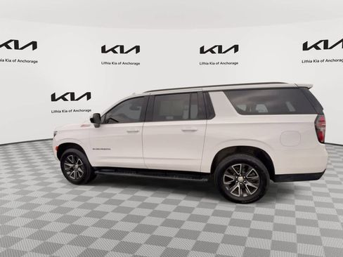 Used 2022 Chevrolet Suburban Z71 AWD/4WD image 6