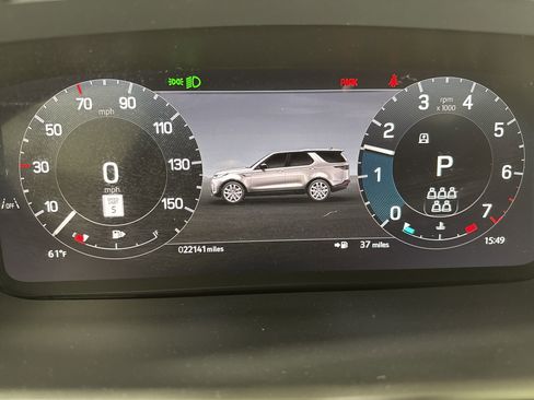 Used 2024 Land Rover Discovery Metropolitan Edition image 16