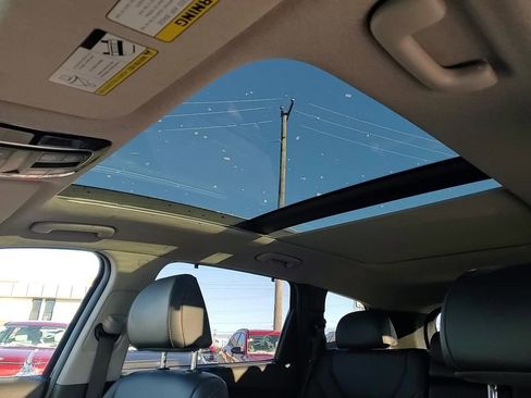 Used 2023 Hyundai Santa Fe Limited image 22