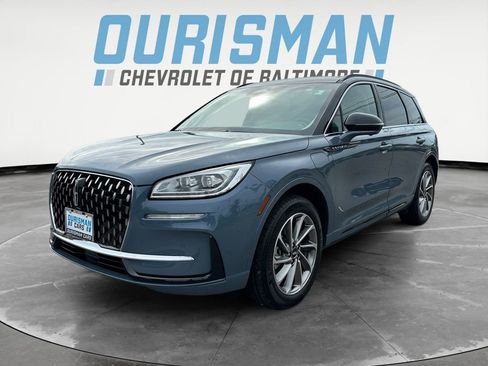 Used 2025 Lincoln Corsair Grand Touring w/ Equipment Group 301A AWD/4WD image 2