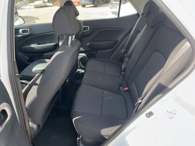 Used 2026 Hyundai Venue SE FWD image 13