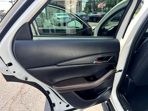 Used 2022 MAZDA CX-30 AWD 2.5 S w/ Premium Package image 13