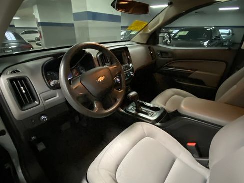 Used 2019 Chevrolet Colorado W/T RWD image 7