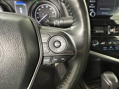 Used 2024 Toyota Camry SE FWD image 17