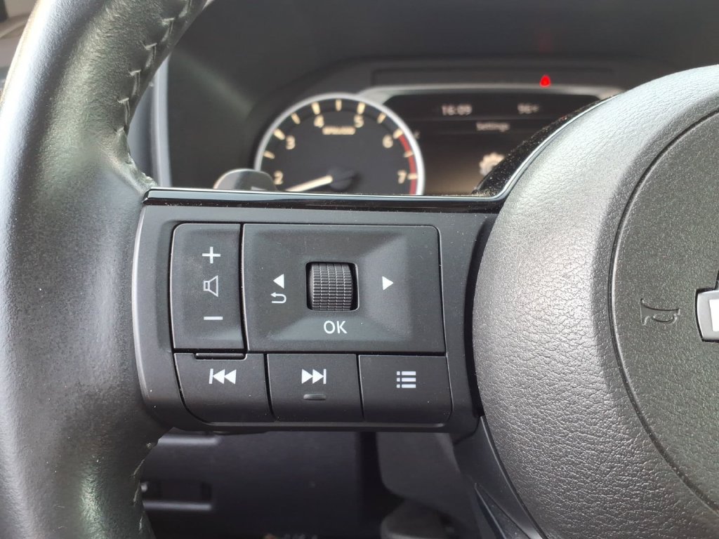 Certified 2023 Nissan Rogue SL w/ SL Premium Package FWD image 12