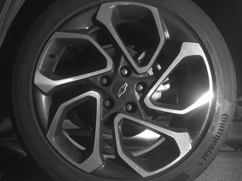 Used 2025 Chevrolet Trax RS w/ Sunroof Package FWD image 11