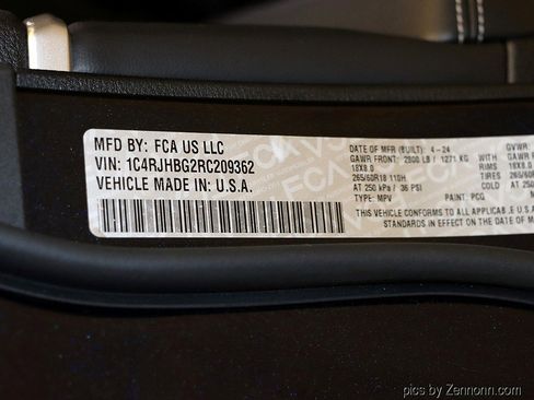 Used 2024 Jeep Grand Cherokee Limited image 36