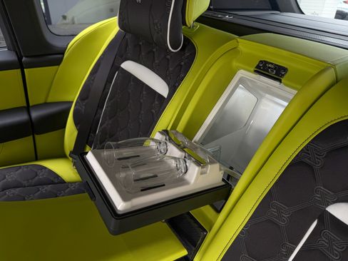 Used 2025 Rolls-Royce Cullinan Black Badge image 34