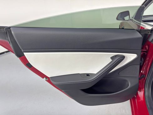 Used 2020 Tesla Model 3 Standard Range Plus image 42