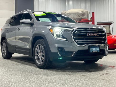Certified 2024 GMC Terrain SLT w/ Infotainment Package II image 7