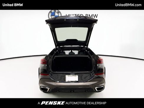 Used 2023 BMW X6 xDrive40i w/ M Sport Package AWD/4WD image 14