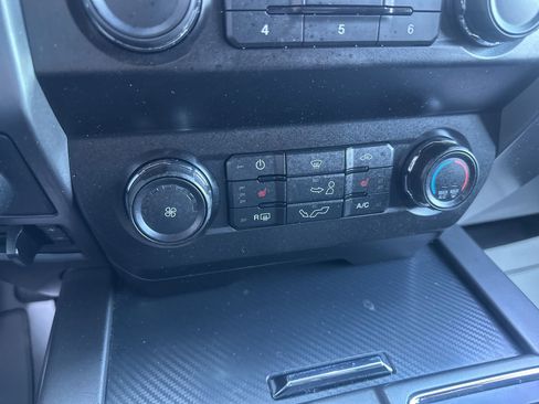 Used 2020 Ford F150 XLT w/ Equipment Group 302A Luxury AWD/4WD image 36