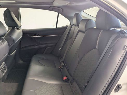 Used 2018 Toyota Camry XSE FWD image 34