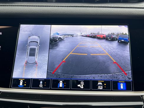 New 2026 Cadillac XT5 Sportv w/ LPO, Blue Accent Package AWD/4WD image 14