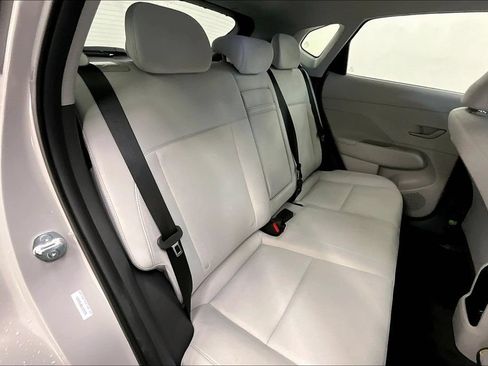 Used 2025 Hyundai Kona SEL FWD image 23