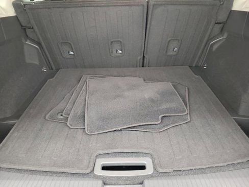 Used 2025 Nissan Rogue SV FWD image 8