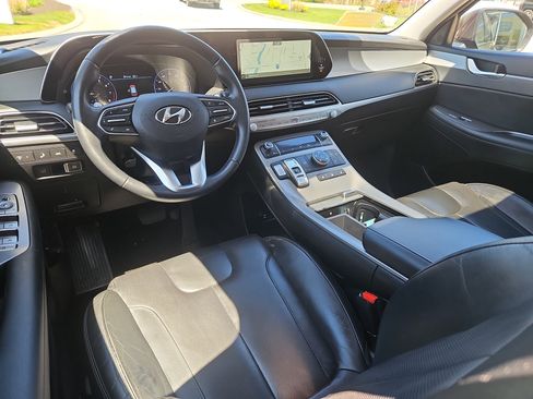 Used 2022 Hyundai Palisade SEL w/ 8P Bench Seat Package AWD/4WD image 3