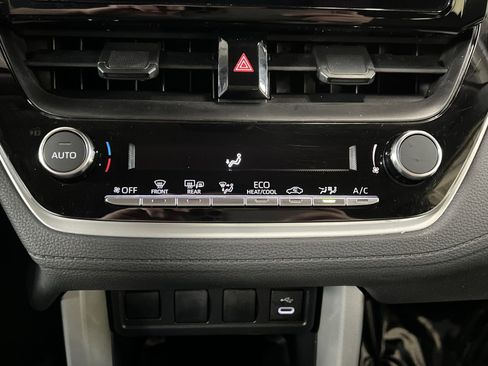 Used 2024 Toyota Corolla Cross LE w/ Black Badges Package (TMS) AWD/4WD image 18