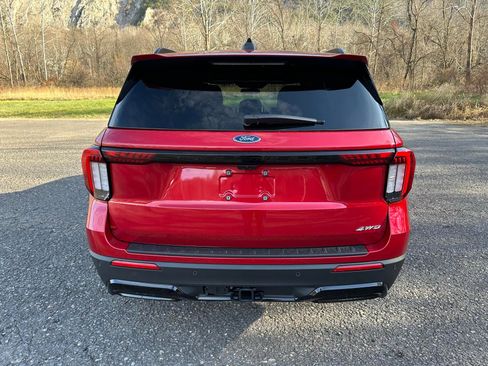 New 2026 Ford Explorer ST-Line w/ ST-Line Street Pack image 7