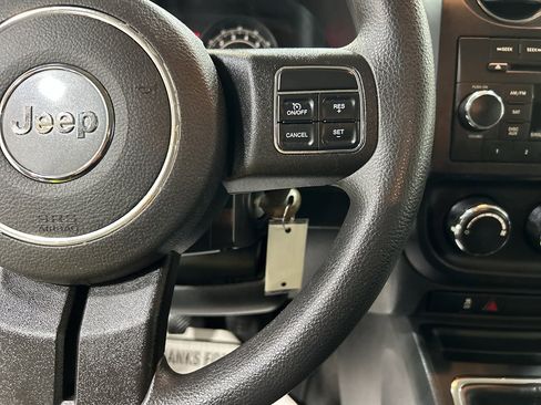 Used 2016 Jeep Patriot Sport image 14