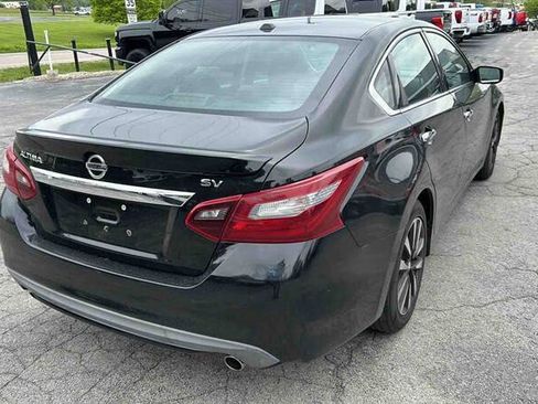 Used 2018 Nissan Altima 2.5 SV FWD image 8