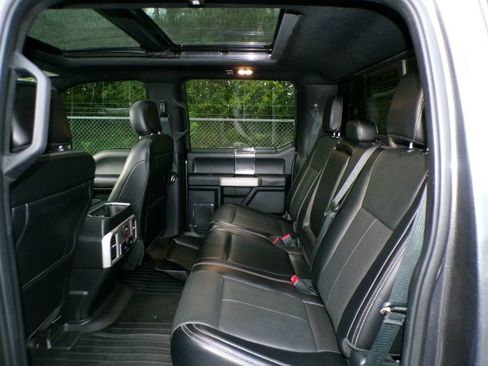 Used 2018 Ford F150 Lariat w/ Equipment Group 502A Luxury AWD/4WD image 20