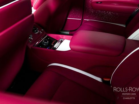 Used 2024 Rolls-Royce Spectre w/ Spectre Launch Package AWD/4WD image 18