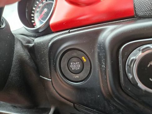 Used 2021 Jeep Wrangler Unlimited Rubicon AWD/4WD image 37