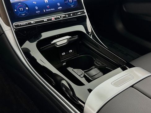 Certified 2025 Mercedes-Benz C 300 Sedan image 7