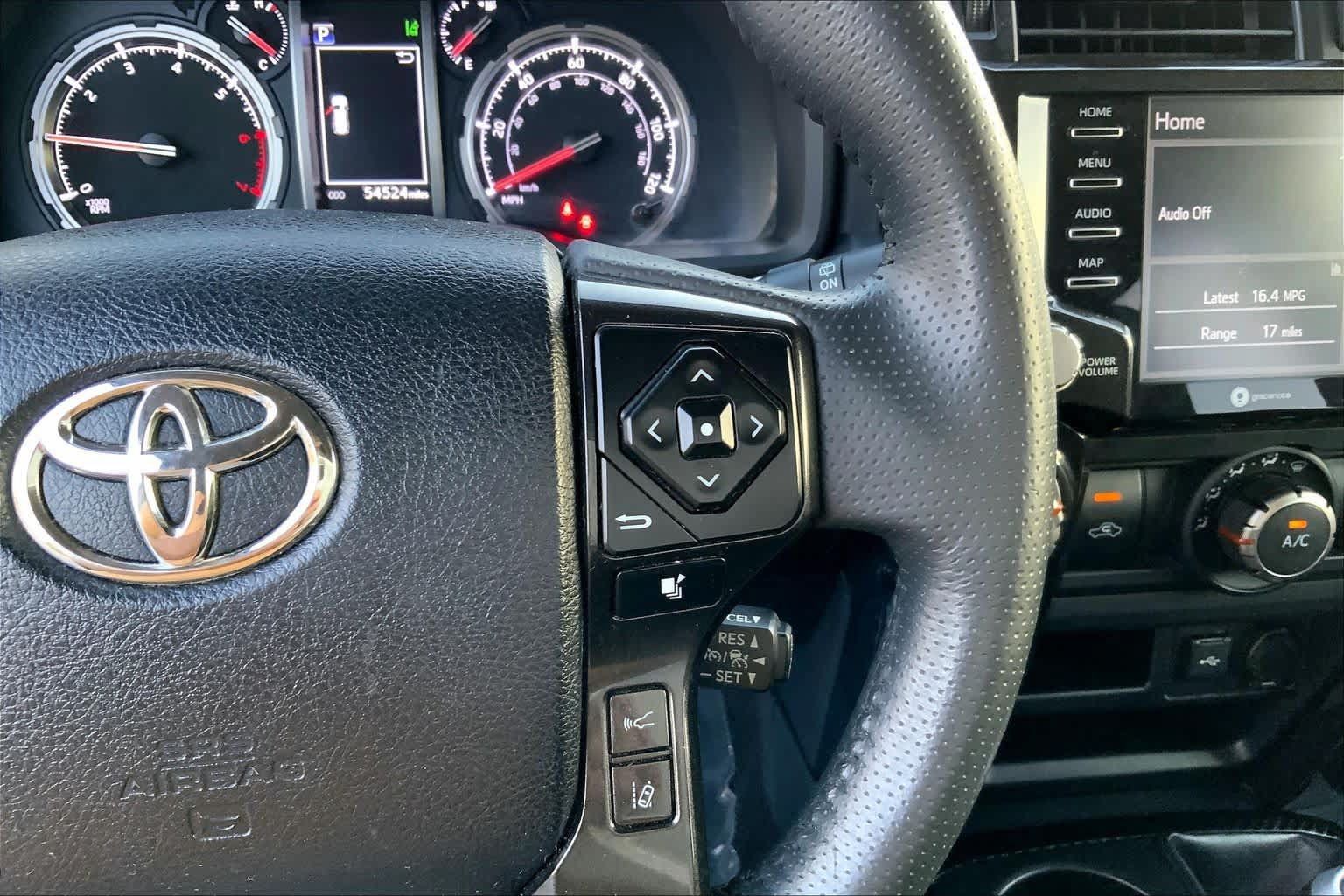 Used 2023 Toyota 4Runner TRD Off-Road AWD/4WD image 23