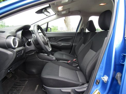 Used 2023 Nissan Versa S FWD image 10