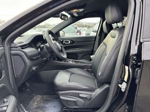 New 2026 Jeep Compass Latitude image 4