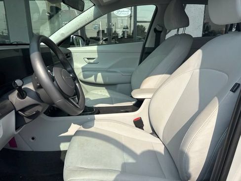 Used 2025 Hyundai Kona SEL AWD/4WD image 4