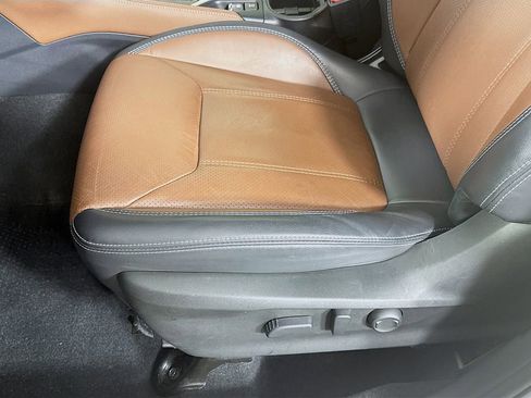 Used 2023 Subaru Forester Touring AWD/4WD image 23