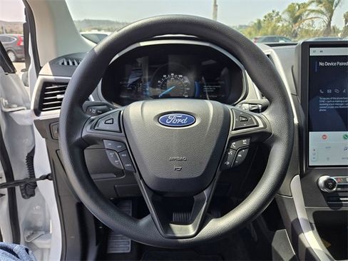 Used 2024 Ford Edge SE w/ Black Appearance Package image 26