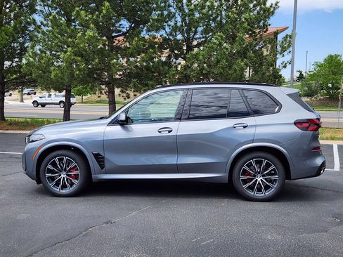 New 2026 BMW X5 xDrive40i w/ M Sport Package AWD/4WD image 2
