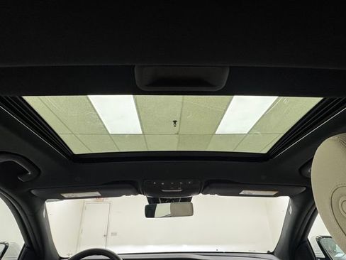 Used 2023 Mercedes-Benz E 350 Sedan image 34