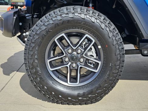 New 2026 Jeep Gladiator Mojave image 13