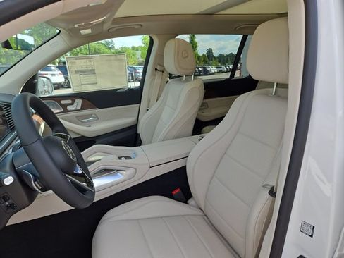 New 2026 Mercedes-Benz GLS 450 4MATIC image 27