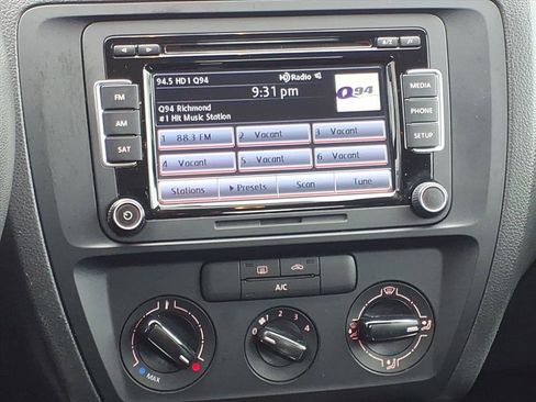 Used 2015 Volkswagen Jetta S image 6