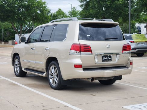 Used 2014 Lexus LX 570 4WD image 4