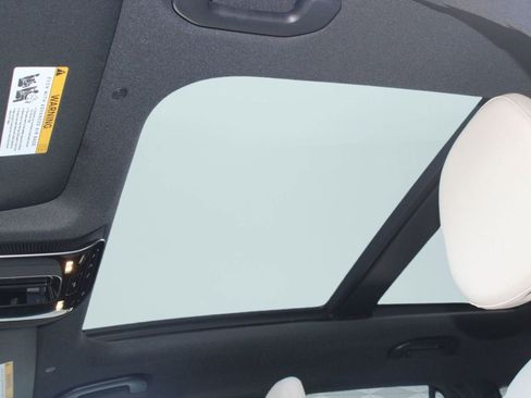 Used 2026 Mercedes-Benz GLC 300 4MATIC image 16