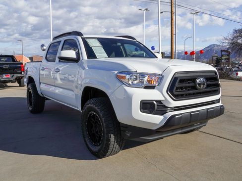 Certified 2022 Toyota Tacoma SR image 2