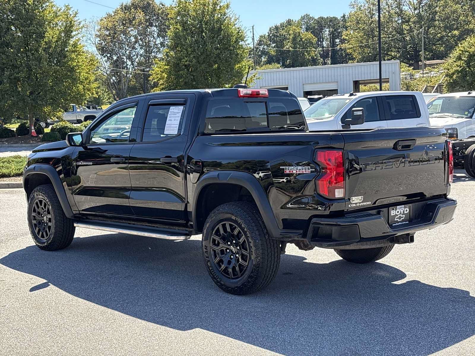 Used 2023 Chevrolet Colorado Trail Boss AWD/4WD image 8