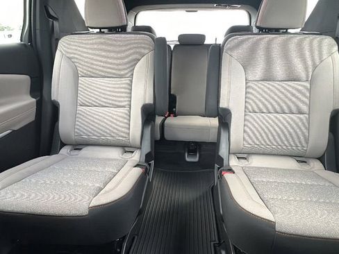 New 2026 Chevrolet Traverse LT w/ Sun and Wheel Package image 25