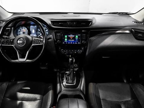 Used 2019 Nissan Rogue Sport SL w/ Premium Package image 16