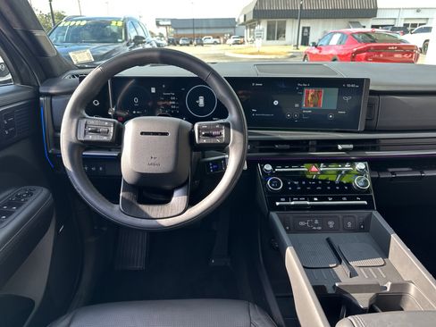 Used 2024 Hyundai Santa Fe Calligraphy image 15