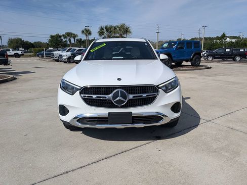 Used 2024 Mercedes-Benz GLC 300 4MATIC image 8