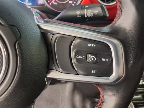 Used 2020 Jeep Gladiator Rubicon w/ Cold Weather Group AWD/4WD image 11