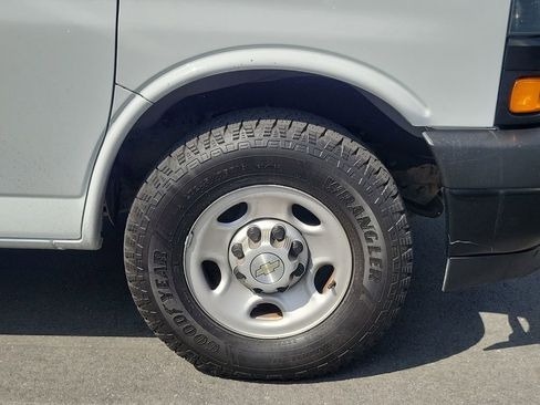 Used 2020 Chevrolet Express 3500 LS image 6